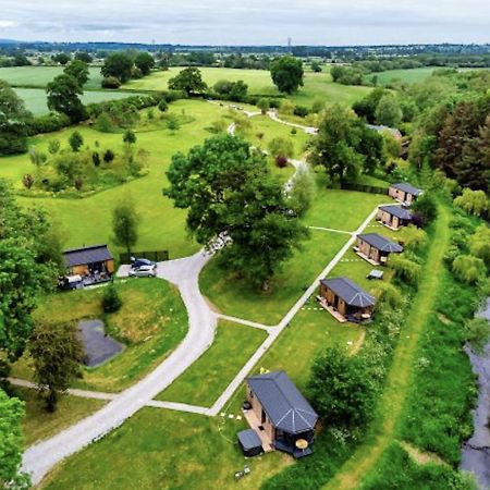 Riverside Cabins Shrewsbury Exterior foto